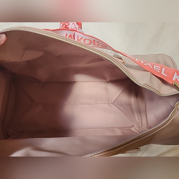 NWT Michael Kors Beauty Blush Faux Pebbled Leather Weekender Duffle Bag - Picture 5 of 7